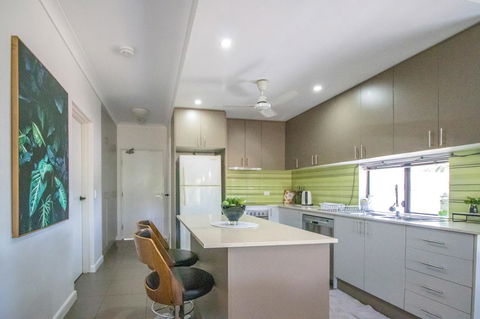 ZEN QUEST - The NOMADS PAD Near Nightcliff Markets & Sunset Foreshore - Accommodation Newcastle 27