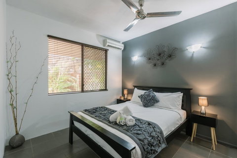CitySide Apartment - 2 Bedroom With Private Courtyard - Accommodation Newcastle 17