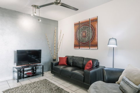 CitySide Apartment - 2 Bedroom With Private Courtyard - Accommodation Newcastle 1