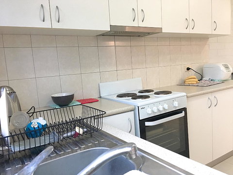 Cozy Room For A Great Stay In Darwin - Excellent Location - Accommodation Newcastle 1