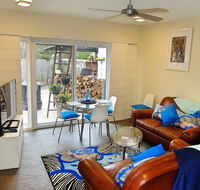Rock Wallaby - Accommodation Newcastle