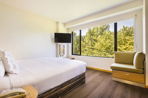 Crowne Plaza Canberra, An IHG Hotel - Accommodation Newcastle 30