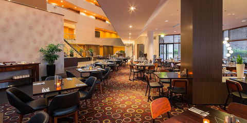 Crowne Plaza Canberra, An IHG Hotel - Accommodation Newcastle 4