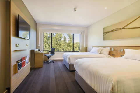 Crowne Plaza Canberra, An IHG Hotel - Accommodation Newcastle 32