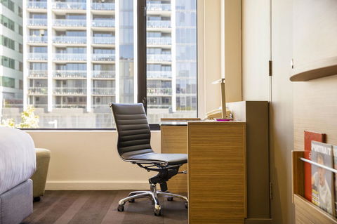 Crowne Plaza Canberra, An IHG Hotel - Accommodation Newcastle 40