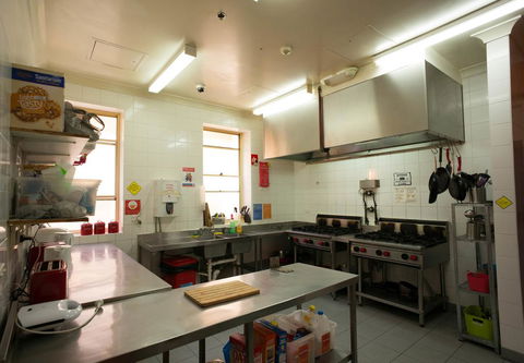 Bondi Beachside Inn - Accommodation Newcastle 2