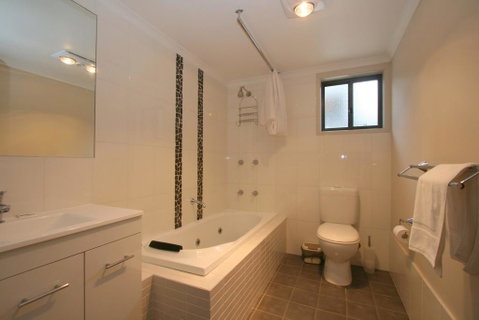 Boronia 4/30 Nettin Circuit - Accommodation Newcastle 1