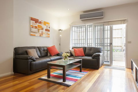 Boutique Stays - Melrose Terrace, Townhouse In North Melbourne - Accommodation Newcastle 1