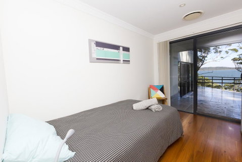 Brae Villa - Accommodation Newcastle 2