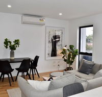 Brand New 2 Bed Apartment with Stunning City Views - Accommodation Newcastle