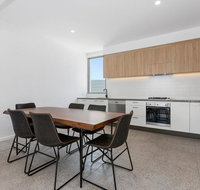 BRAND NEW OCEAN AVENUE TOWNHOUSE - Accommodation Newcastle