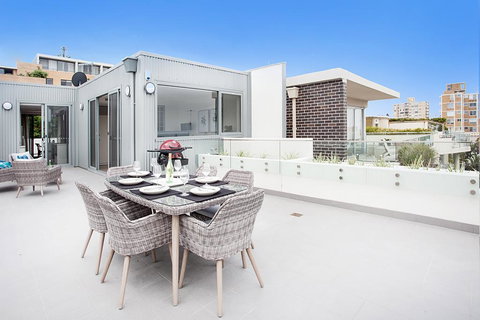 BREAM PENTHOUSE (672I) - Accommodation Newcastle 2