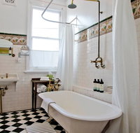 Breathtaking Views In Spacious Balmain House - Accommodation Newcastle