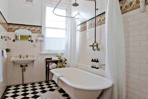 Breathtaking Views In Spacious Balmain House - Accommodation Newcastle 0