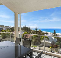 Breathtaking views of Sunshine Beach - Unit 7/21 Park Crescent - Accommodation Newcastle