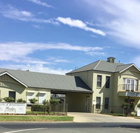 Bridges on Meninya Motel  Apartments - Accommodation Newcastle