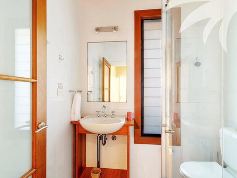 Buccoo - Accommodation Newcastle 3