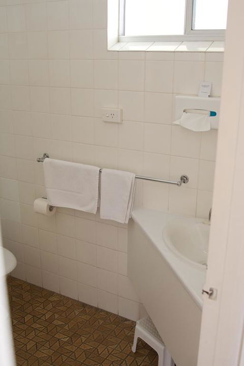 Buckaroo Motor Inn - Accommodation Newcastle 3