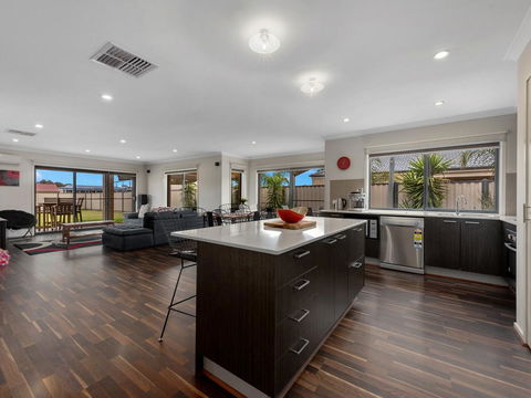 Bundalong On Clarke St - Accommodation Newcastle 0