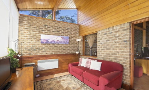 Bundilla 4- Townhouse With Wifi - Accommodation Newcastle 2