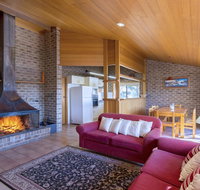 Bundilla 4- Townhouse with Wifi - Accommodation Newcastle