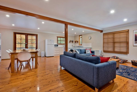 Bunyip Cottage - Accommodation Newcastle 3