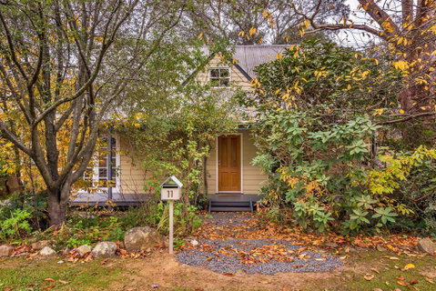 Bunyip Cottage - Accommodation Newcastle 0