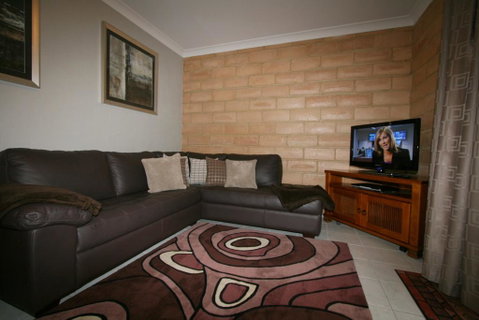 Burramys 4/1 Kirwan Close - Accommodation Newcastle 0