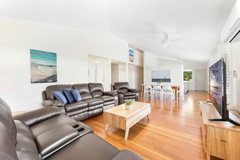 Cabana @ Cupania - Accommodation Newcastle 3