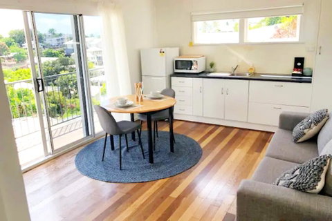 Cabin In The Sky Glorious Views To Magnetic Island - Accommodation Newcastle 0