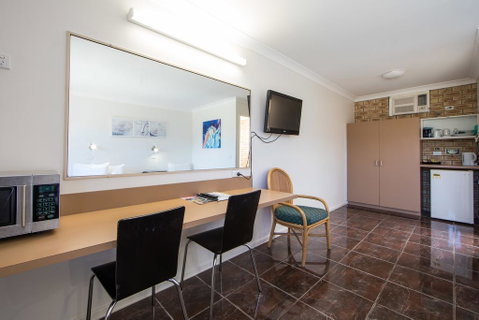 Caboolture Motel - Accommodation Newcastle 3