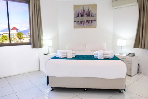 Cairns Aquarius - Accommodation Newcastle 1