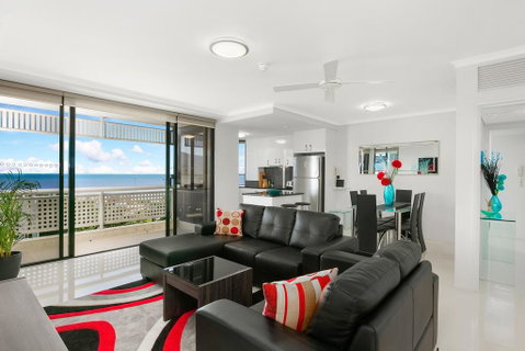 Cairns Luxury Waterfront Apartment - Accommodation Newcastle 0