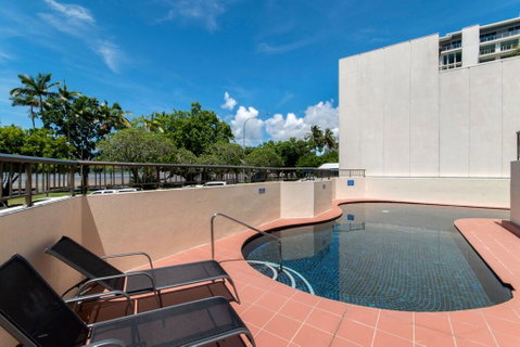 Cairns Ocean View Apartment In Aquarius - Accommodation Newcastle 2