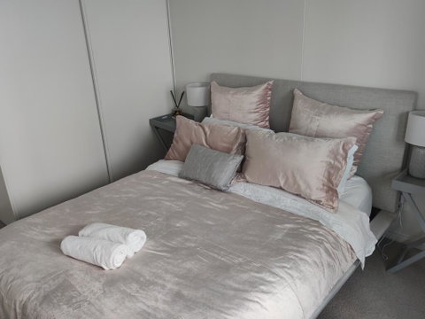 Captain's Nest - Accommodation Newcastle 2