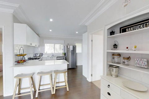 Casa Sorella - Beachfront Family Home - Accommodation Newcastle 3