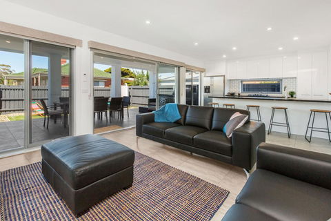CASABLANCA - DROMANA - Accommodation Newcastle 2