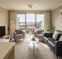 Cascades 18/3 Kurrajong Street - Accommodation Newcastle