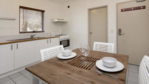 Cascades 7- Centrally Located With Beautiful Views - Accommodation Newcastle 3