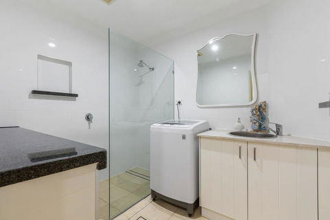 CASUARINA DREAMING - Accommodation Newcastle 0