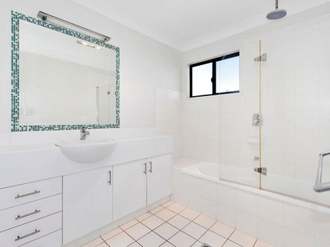 Casuarina Escape - Accommodation Newcastle 1