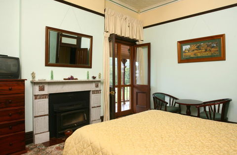 CBC Bed & Breakfast & Cafe - Accommodation Newcastle 0