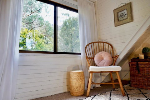 Cedar Country Retreat - Accommodation Newcastle 2