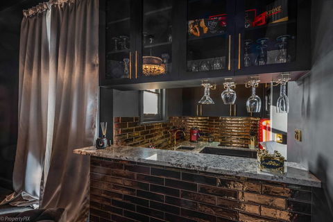 Celestial Suite - Accommodation Newcastle 1