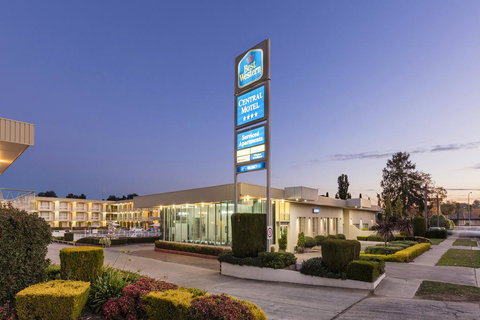 Central Motel & Apartments, Best Western Signature Collection - Accommodation Newcastle 1