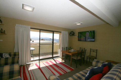 Central Park 10/1 Snowy River Avenue - Accommodation Newcastle 0