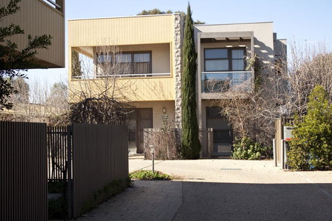 Central Shepparton Apartments - Accommodation Newcastle 0