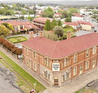 Central Springs Inn - Accommodation Newcastle
