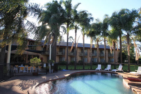 Charbonnier Motor Inn - Accommodation Newcastle 2