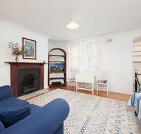 Charming Centrally Located 2 Bedroom Accommodation - Accommodation Newcastle